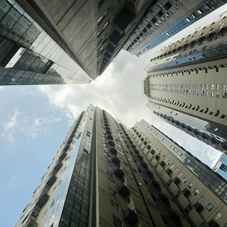 Fort Victoria Condominium Tower C Тагиг Экстерьер фото