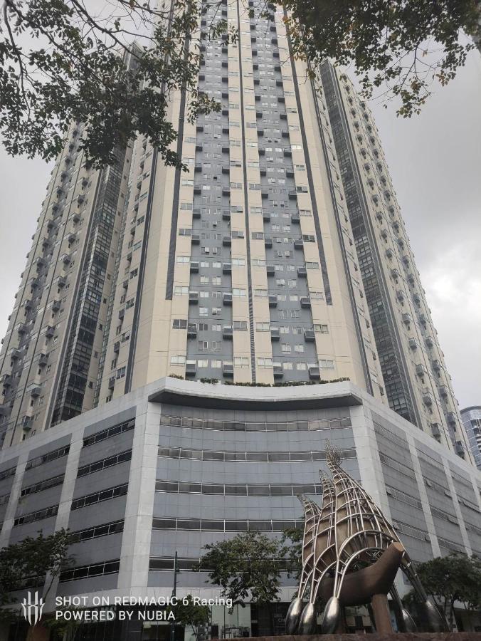 Fort Victoria Condominium Tower C Тагиг Экстерьер фото